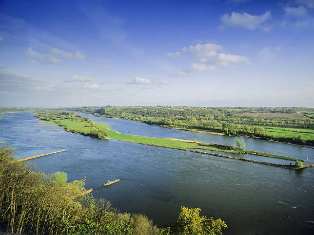Maurice Genevoix, La Loire, Agnès et les garçons
